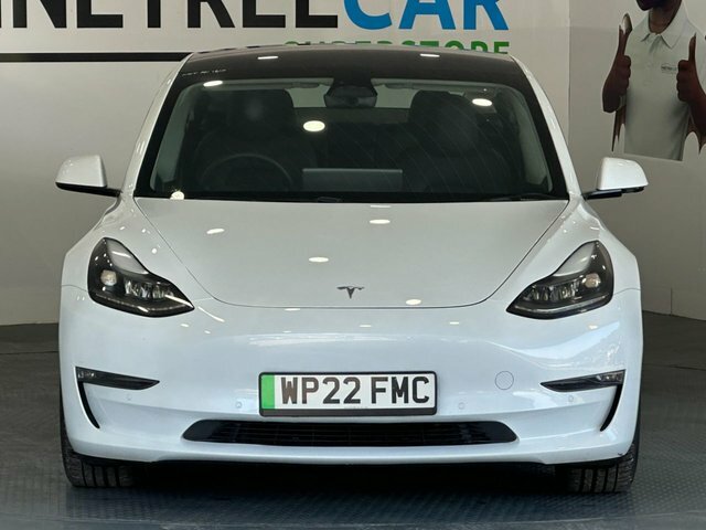 Tesla Model 3 Dual Motor Long Range Saloon 4 White