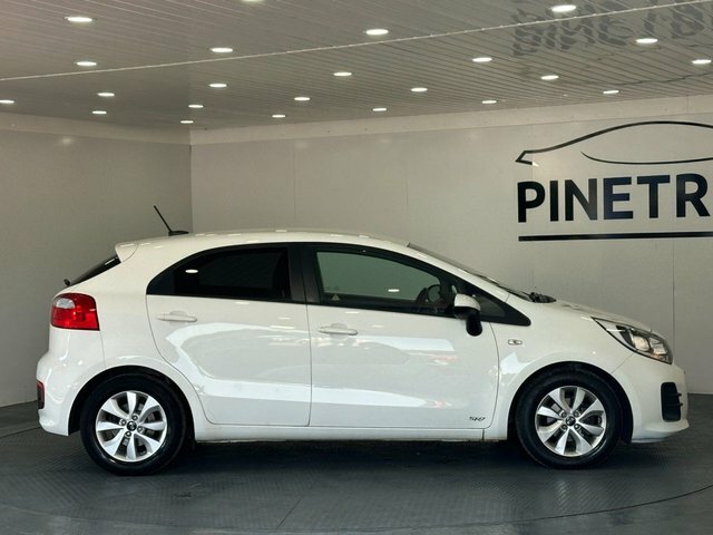 Kia RIO 1.25 Sr7 Hatchback Euro 6 84 Bh White #3