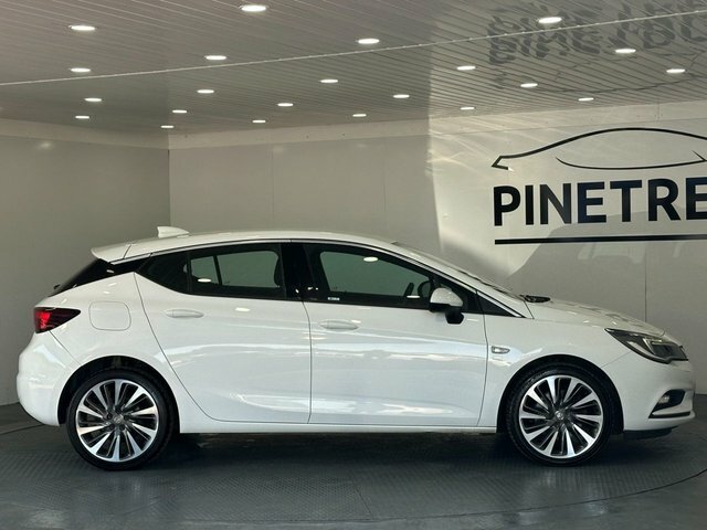 Vauxhall Astra 1.6 Cdti Blueinjection Sri Nav Hatchback Diese White #4
