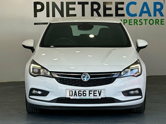 Vauxhall Astra 1.6 Cdti Blueinjection Sri Nav Hatchback Diese White