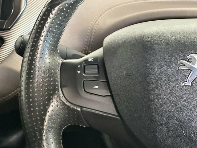 Peugeot 2008 1.4L Active Red #16