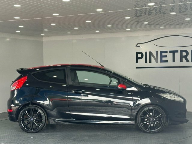 Ford Fiesta 1.0T Ecoboost Zetec S Hatchback Black #4