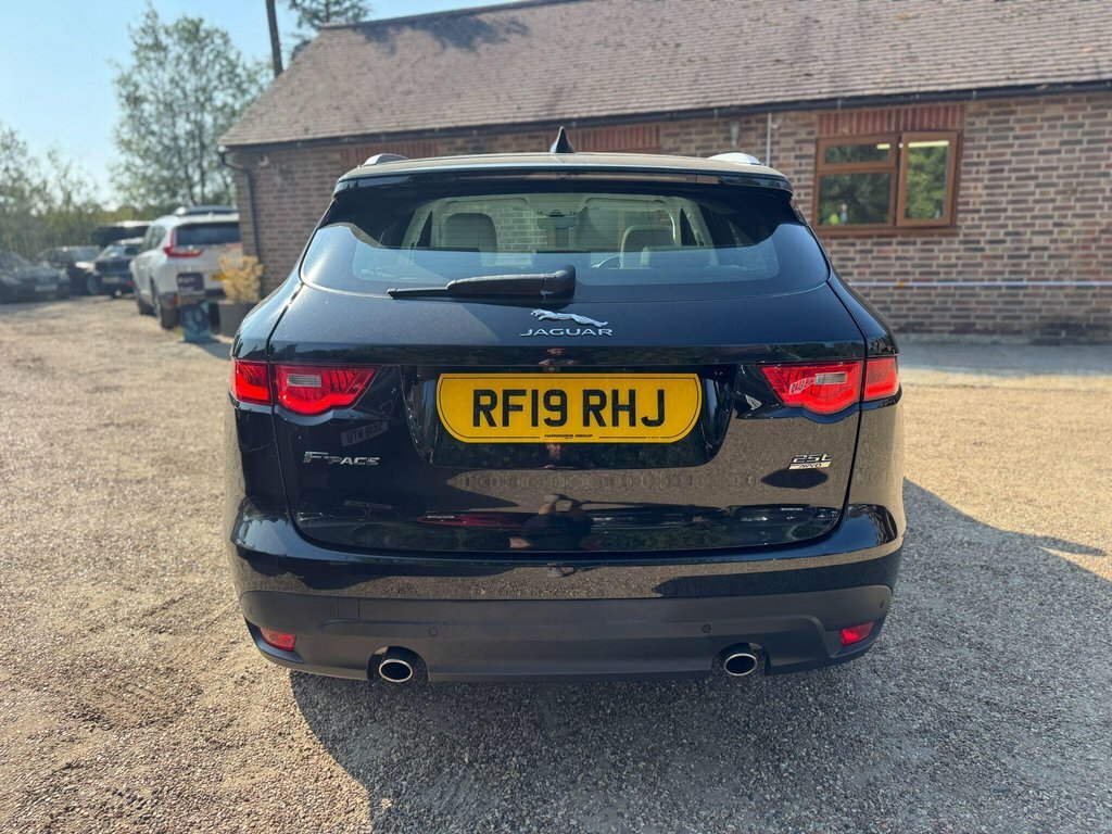Jaguar F-Pace 2L Portfolio RF19RHJ Black #5