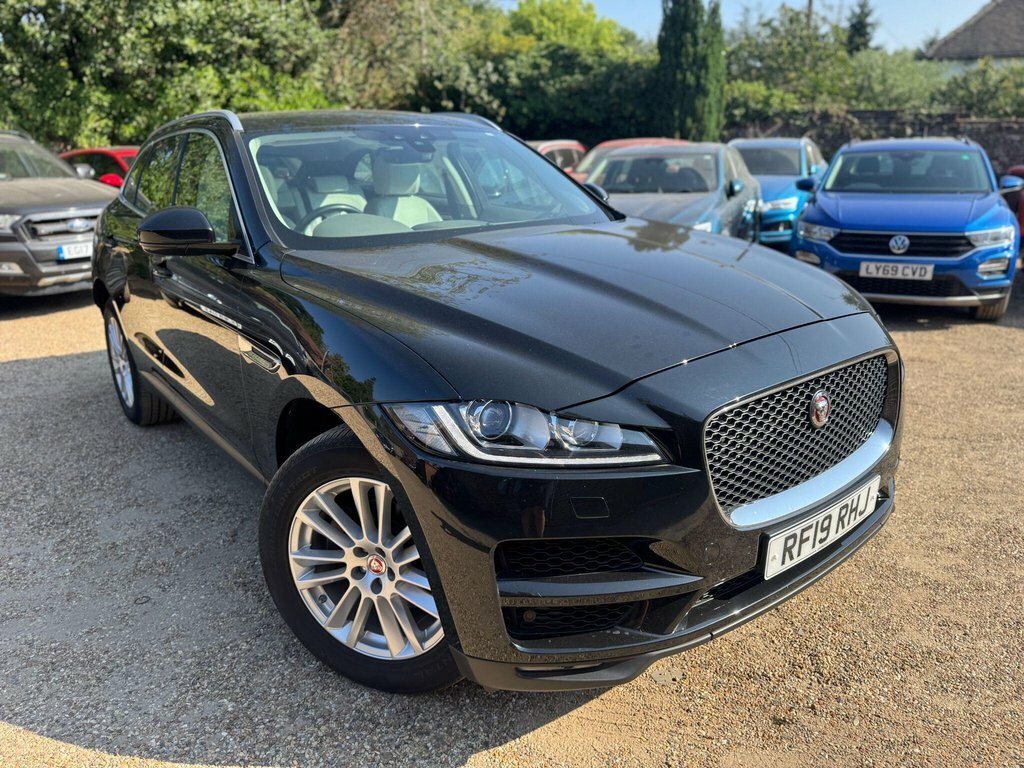 Jaguar F-Pace 2L Portfolio Black