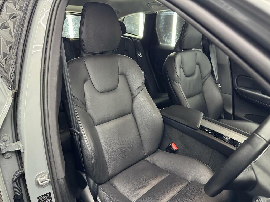 Volvo XC60 2.0 B5 Mhev Plus Awd Euro 6 Ss Grey #6