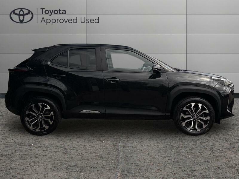 Toyota Yaris Cross 1.5 Vvt-h Design Suv Hybrid E-cvt Euro DU24ZLX Black #2