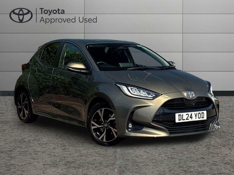 Toyota Yaris 1.5 Vvt-h Design Hatchback Hybrid E-cvt Brown