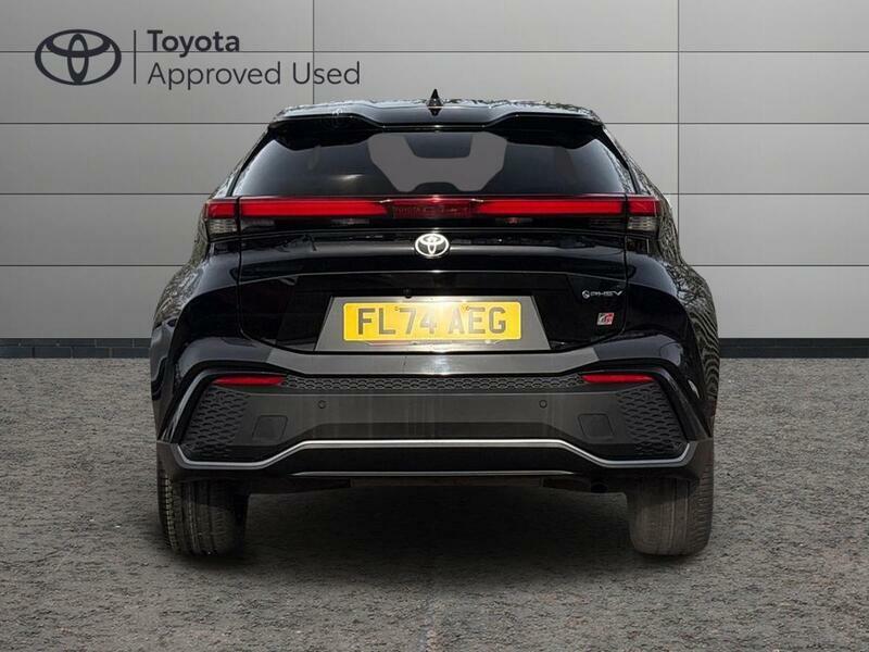 Toyota C-Hr 2.0 Vvt 13.6Kwh Gr Sport Suv Plug-in Hy White #4