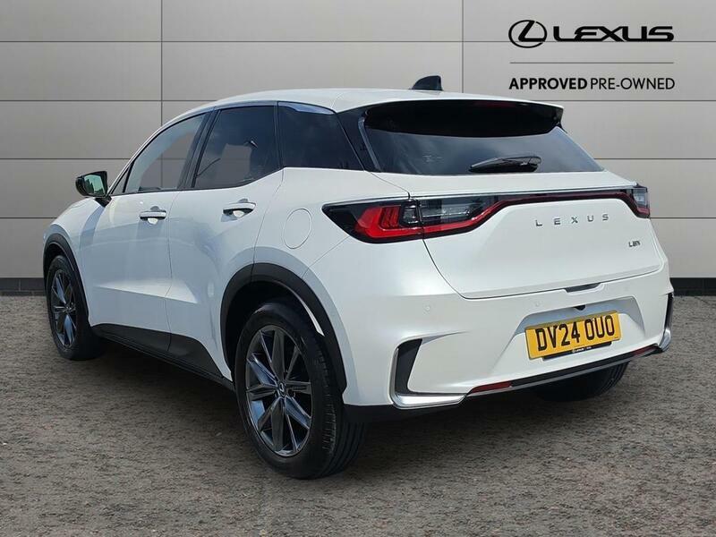 Lexus LBX 1.5 Vvt-ie Takumi E-cvt Euro 6 Ss White #5