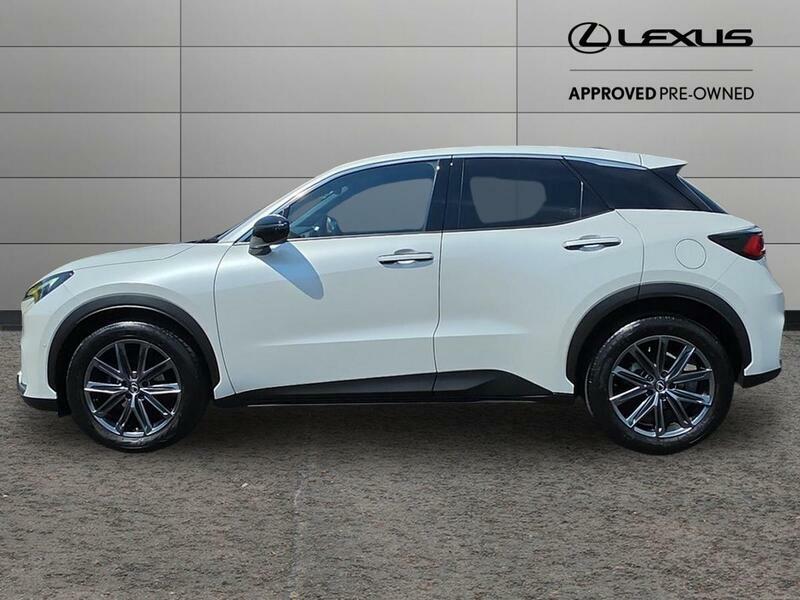 Lexus LBX 1.5 Vvt-ie Takumi E-cvt Euro 6 Ss White #6