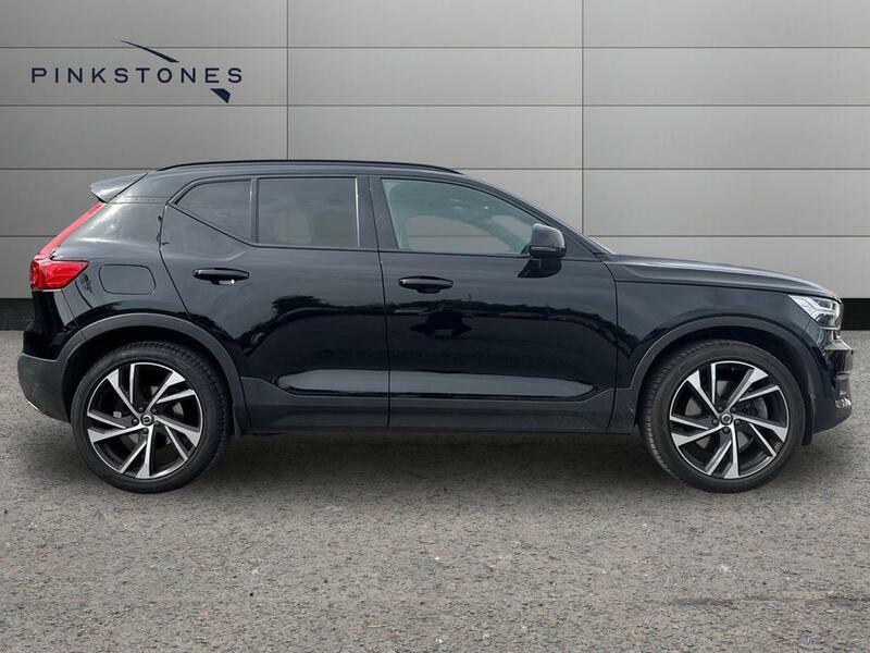 Volvo XC40 1.5H T5 Twin Engine Recharge 10.7Kwh R-design Pro Black #2
