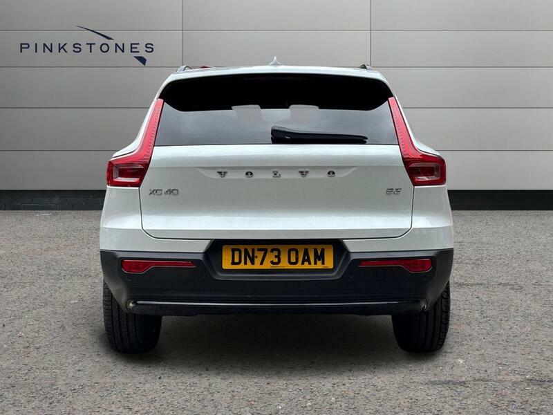 Volvo XC40 2.0 B3 Mhev Plus Dark Dct Euro 6 Ss DN73OAM White #4