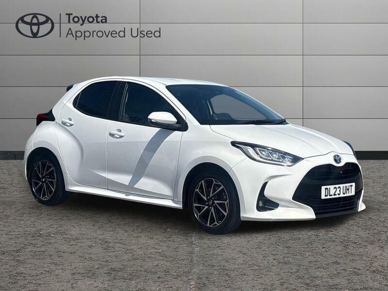 Toyota Yaris 1.5 Vvt-h Design Hatchback Hybrid E-cvt White