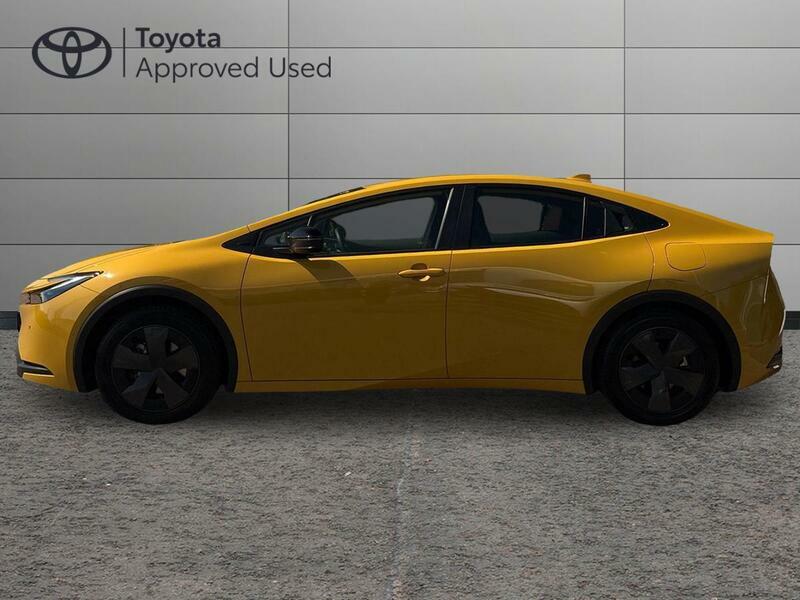 Toyota Prius 2.0 13.6Kwh Design Hatchback Plug-in Hy  #6