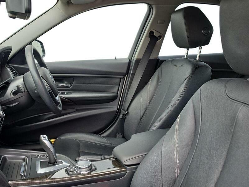 BMW 3 Series 320D Luxury DX64EHH White #2