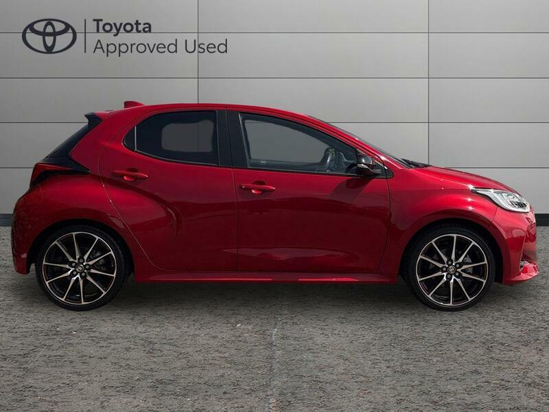 Toyota Yaris 1.5 Vvt-h Gr Sport Hatchback Hybrid E-c  #2