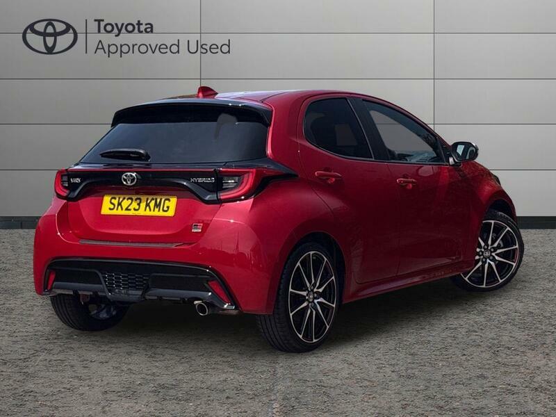 Toyota Yaris 1.5 Vvt-h Gr Sport Hatchback Hybrid E-c  #3