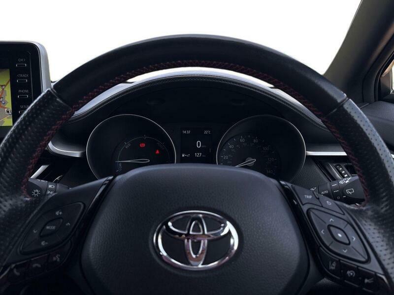 Toyota C-Hr Excel White #13