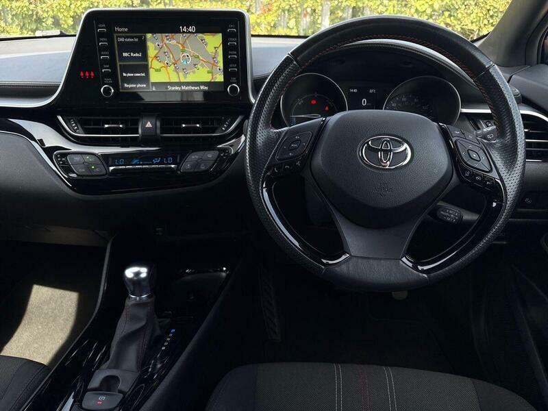 Toyota C-Hr Excel White #12