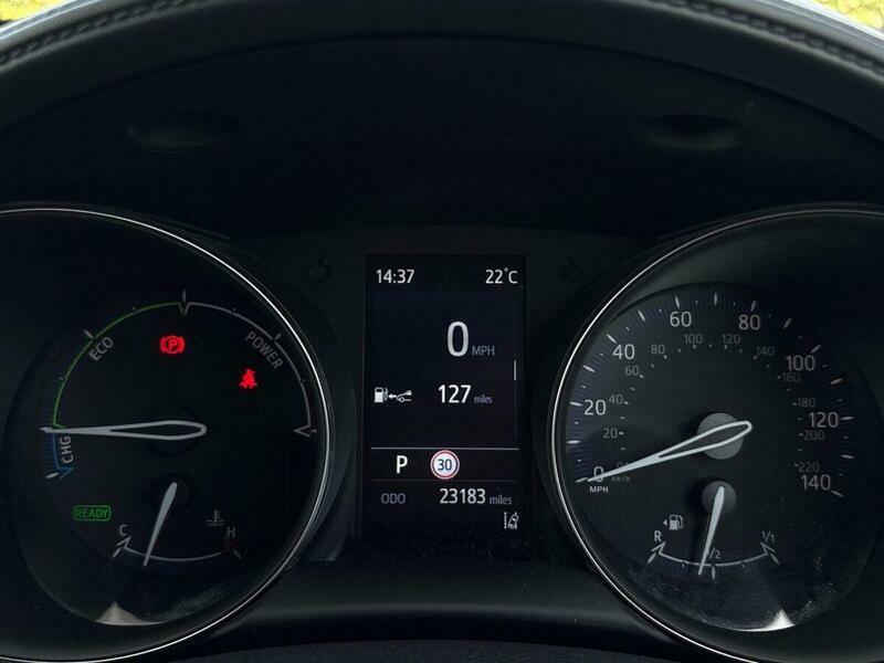 Toyota C-Hr Excel White #14