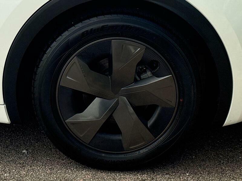Toyota Prius 2.0 Phev Excel Cvt Hatchback #44