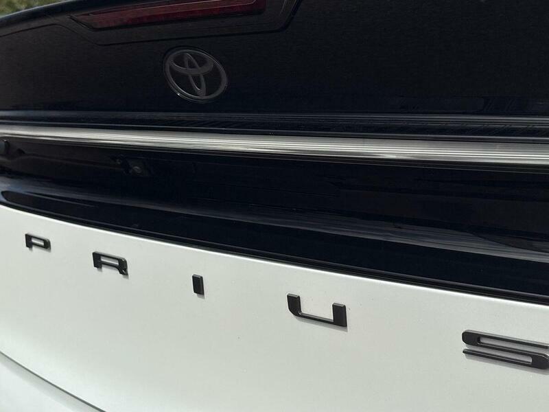 Toyota Prius 2.0 Phev Excel Cvt Hatchback #48