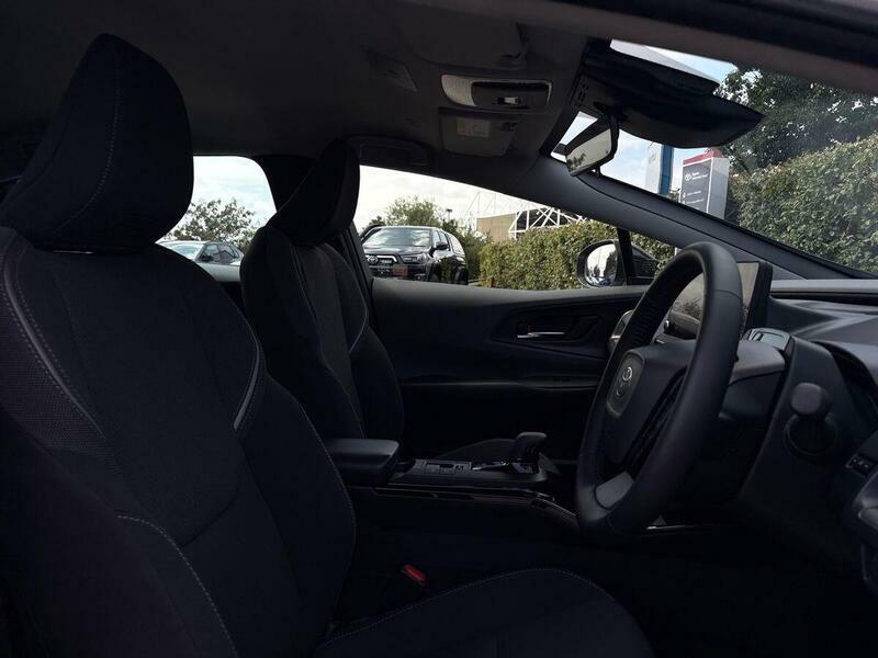 Toyota Prius 2.0 Phev Excel Cvt Hatchback #38