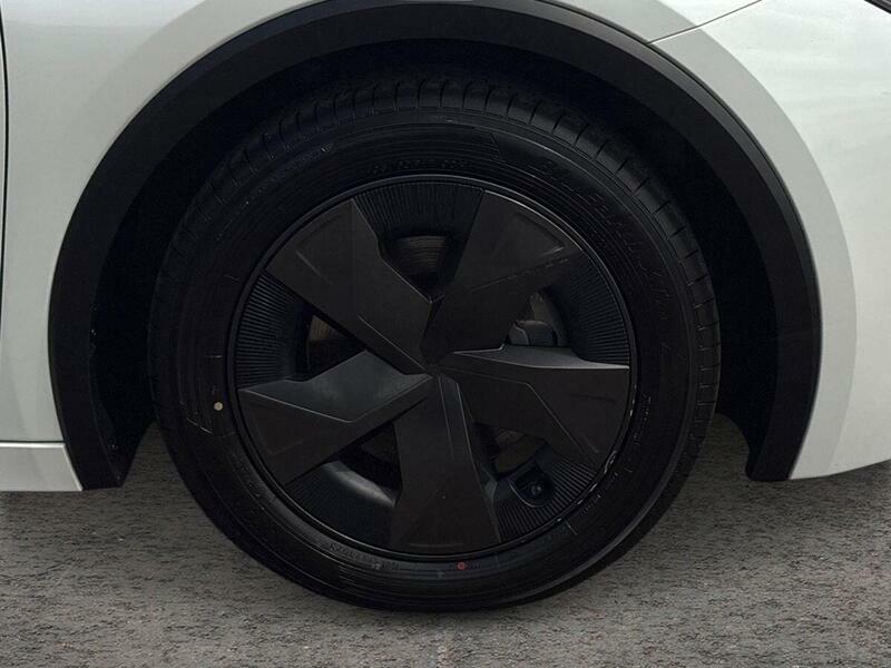 Toyota Prius 2.0 Phev Excel Cvt Hatchback #9