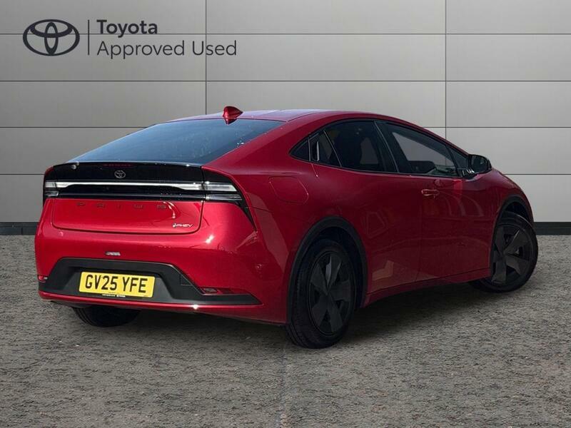 Toyota Prius 2.0 13.6Kwh Design Hatchback Plug-in Hy  #3