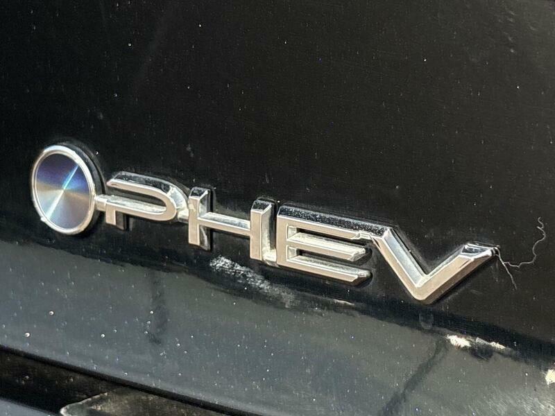 Toyota Prius 2.0 Phev Excel Cvt  #49