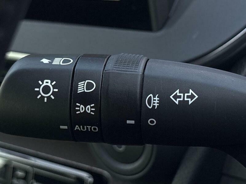 Toyota Prius 2.0 Phev Excel Cvt  #33