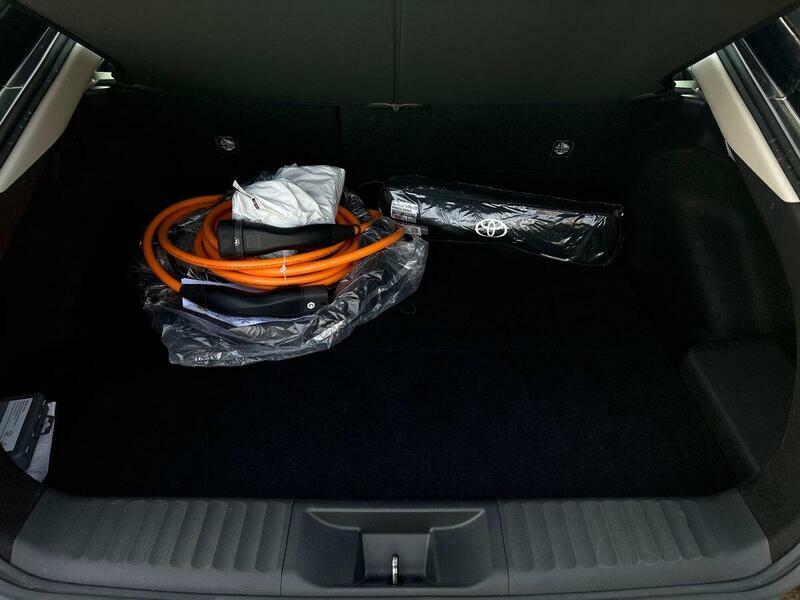 Toyota Prius 2.0 Phev Excel Cvt  #18