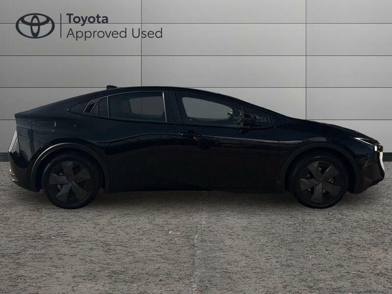 Toyota Prius 2.0 13.6Kwh Design Hatchback Plug-in Hy Black #2