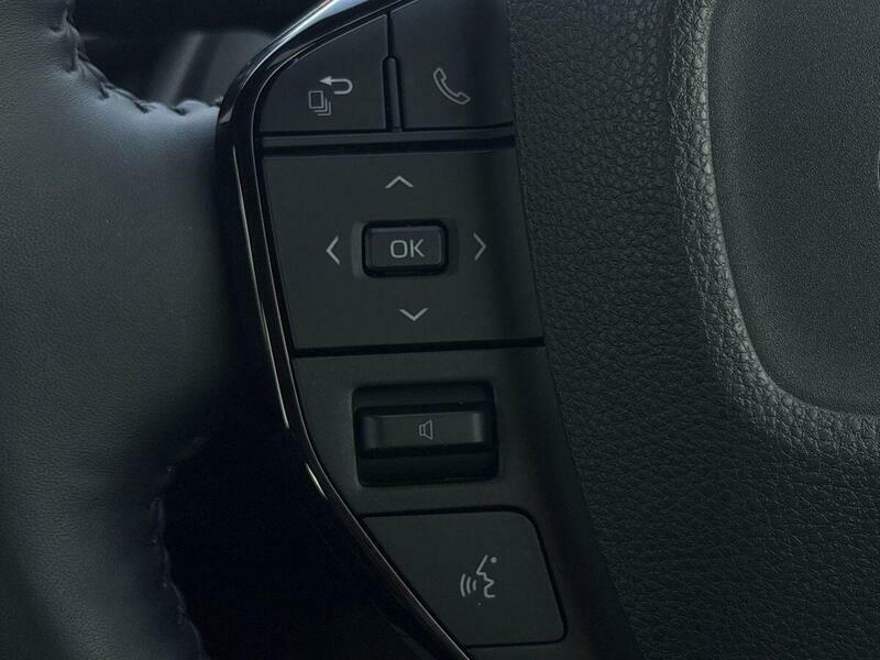 Toyota Prius 2.0 Phev Excel Cvt  #31