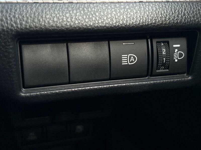 Toyota Prius 2.0 Phev Excel Cvt  #35