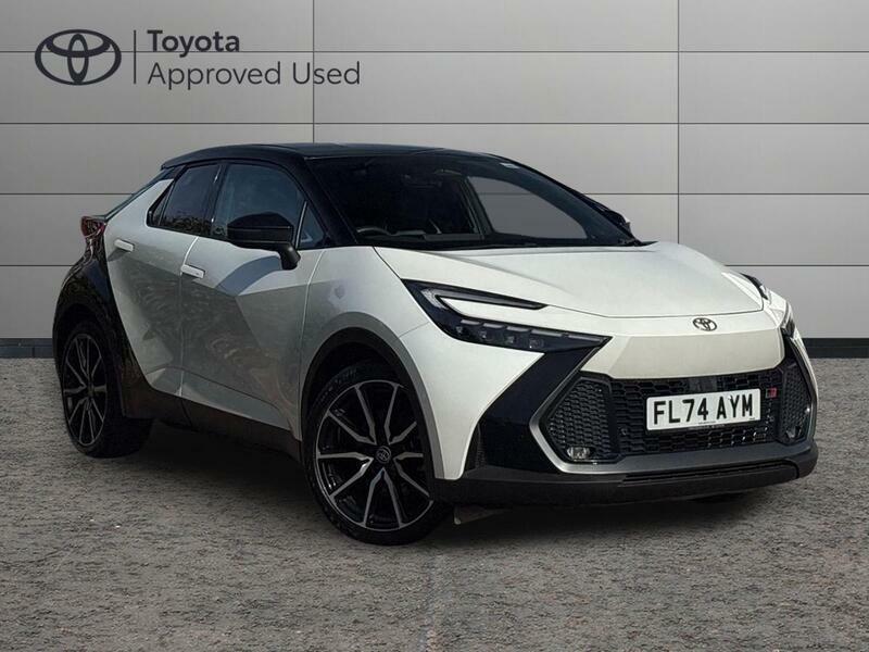 Toyota C-Hr 2.0 Vvt 13.6Kwh Gr Sport Suv Plug-in Hy White