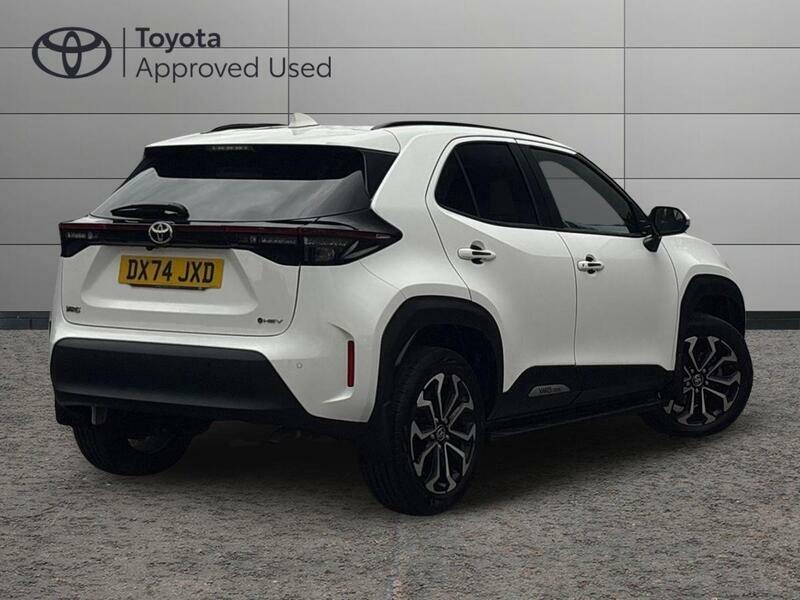 Toyota Yaris Cross 1.5 Vvt-h Design Suv Hybrid E-cvt Euro White #3