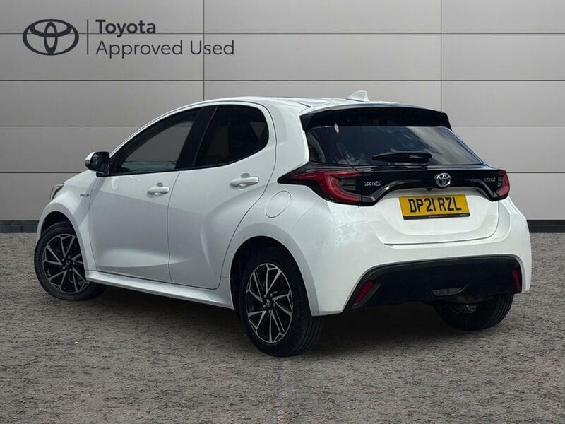 Toyota Yaris 1.5 Vvt-h Design Hatchback Hybrid E-cvt DP21RZL White #5