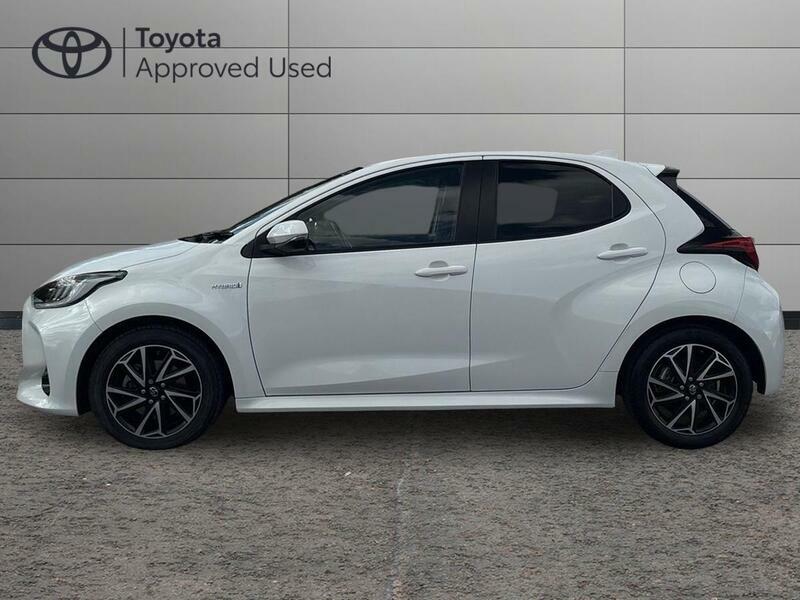 Toyota Yaris 1.5 Vvt-h Design Hatchback Hybrid E-cvt DP21RZL White #6