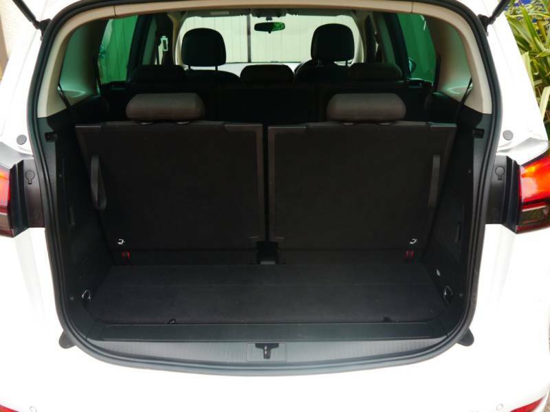 Vauxhall Zafira Design Red #7