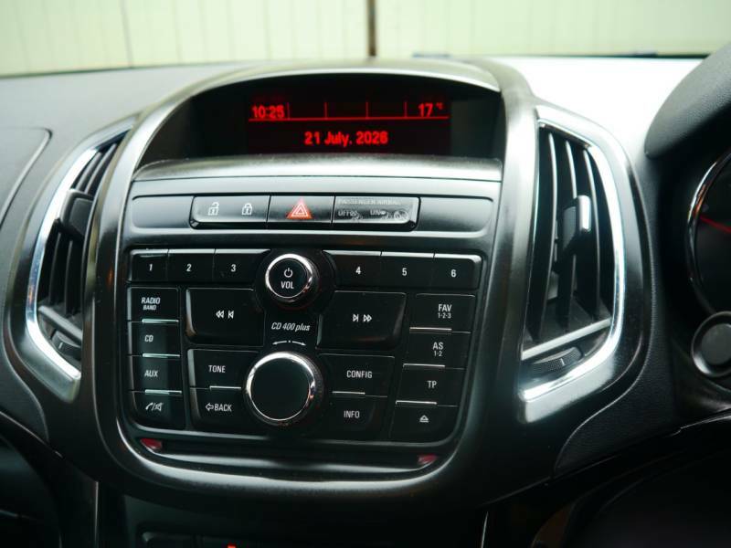 Vauxhall Zafira Design Red #12