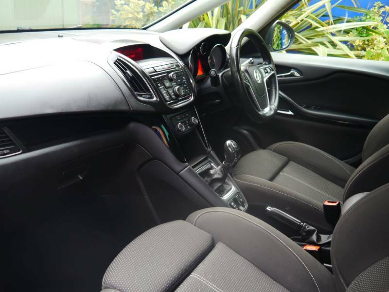 Vauxhall Zafira Design Red #14