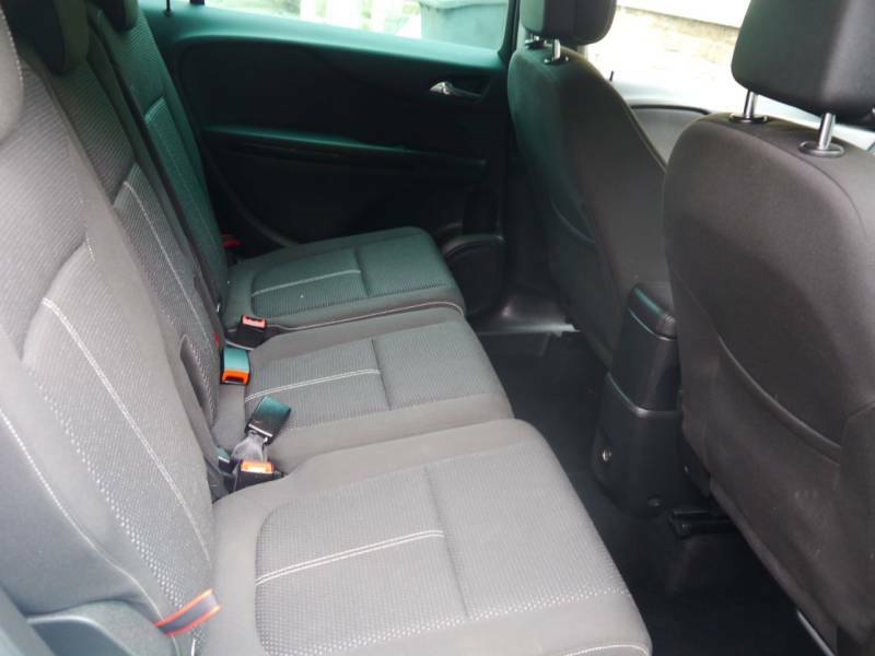 Vauxhall Zafira Design Red #9