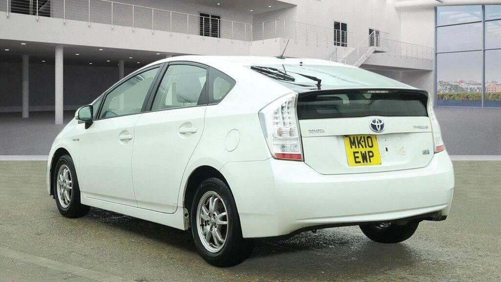 Toyota Prius 1.8 Vvt-h T Spirit Cvt Euro 5 Ss White #3