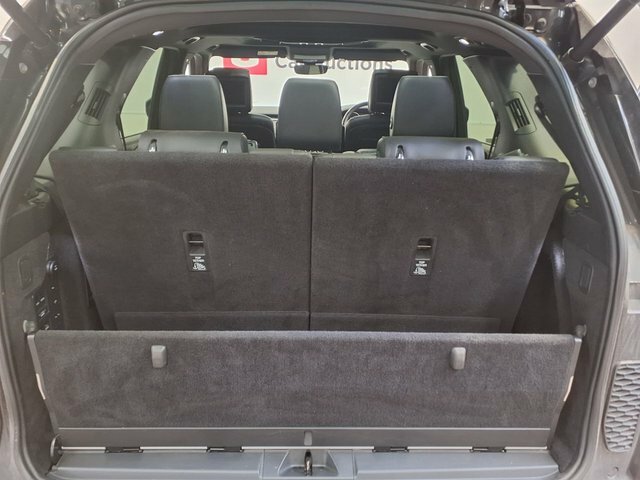 Land Rover Discovery White #7