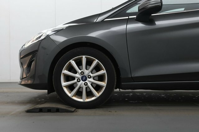 Ford Fiesta Ecoboost Titanium Hatchback SA18UWP Grey #4