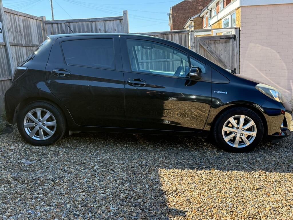 Toyota Yaris T4 Black #3