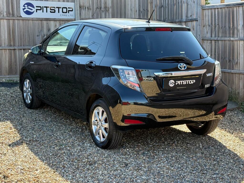 Toyota Yaris T4 Black #2