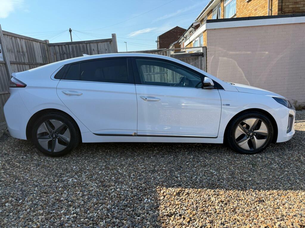 Hyundai Ioniq 1.6 H-gdi Premium Se Dct Euro 6 Ss White #3