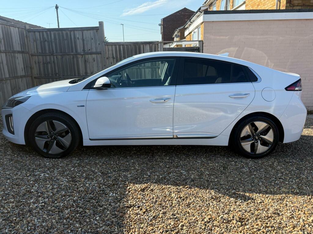 Hyundai Ioniq 1.6 H-gdi Premium Se Dct Euro 6 Ss White #4